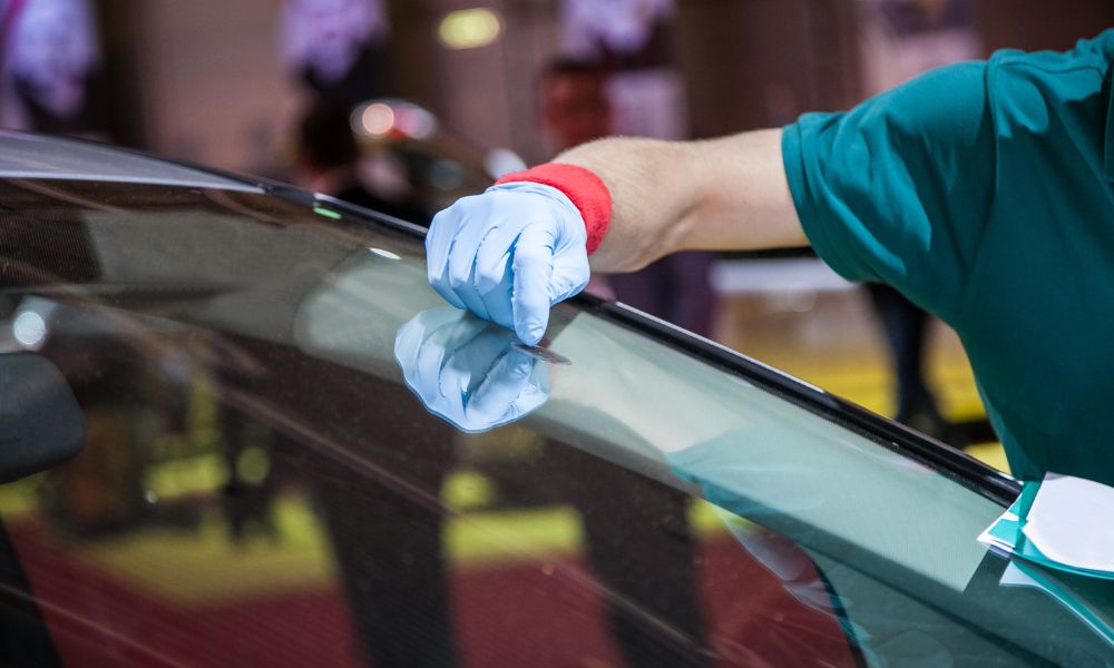 4 Easy Maintenance Tips for Your Auto Glass