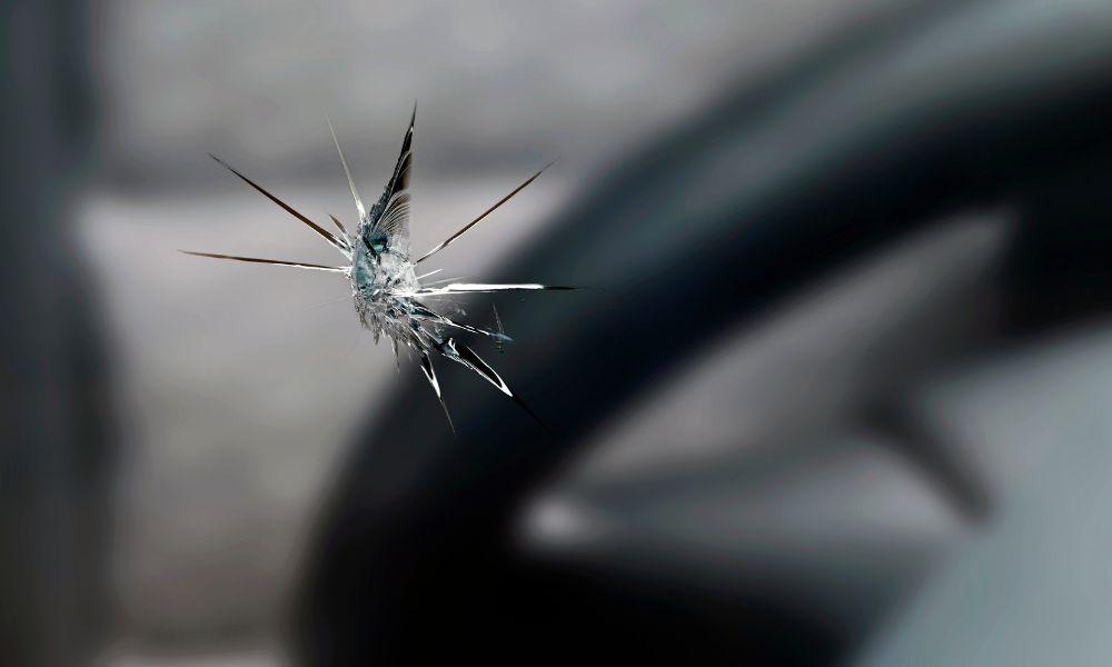 How To Avoid Windshield Cracks and Chips