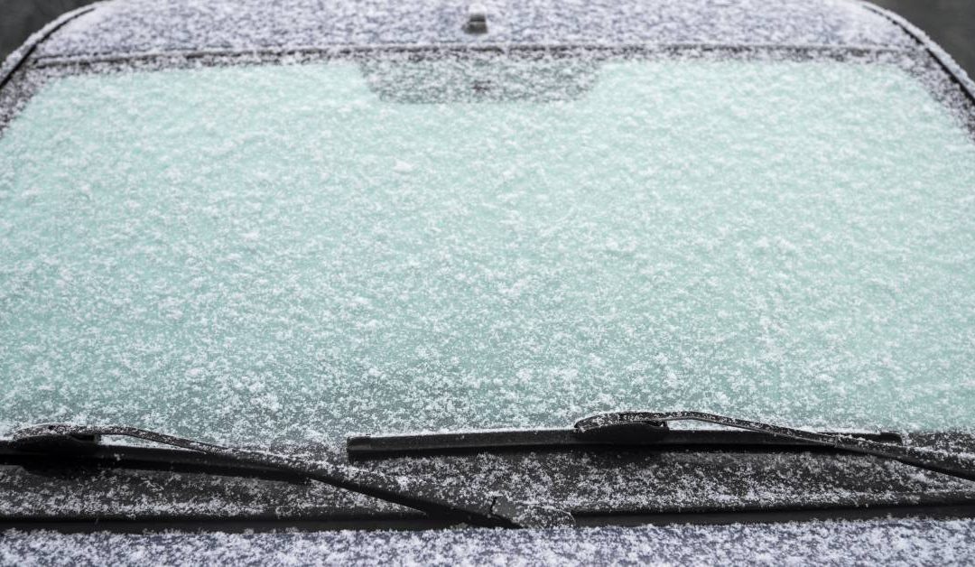 Winter Tips: Safe Ways To De-Ice Your Windshield